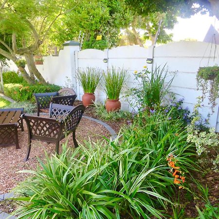 Whistlewood Guesthouse Walmer, Port Eizabeth Port Elizabeth Bagian luar foto